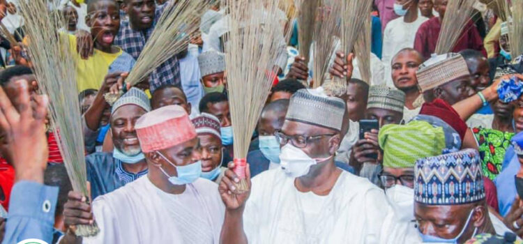 APC building a stronger nation, Kwara Gov says as thousands join party We’re proud of you, Issa Aremu tells Gov